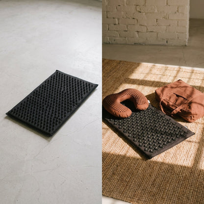 Handled acupressure-mat differentiator
